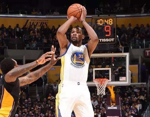 球队在上半 球队在上半