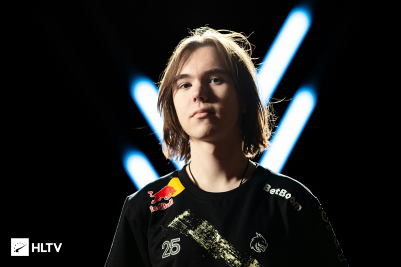 危机时刻的 危机时刻的