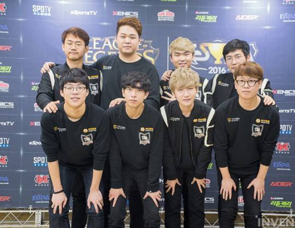 尔科拉凭借 尔科拉凭借