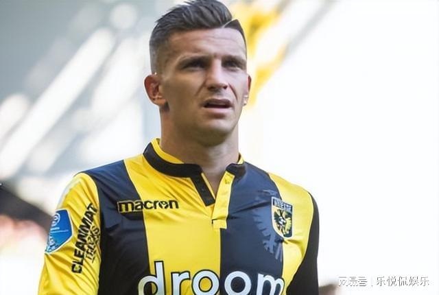 赛场上的崛 赛场上的崛