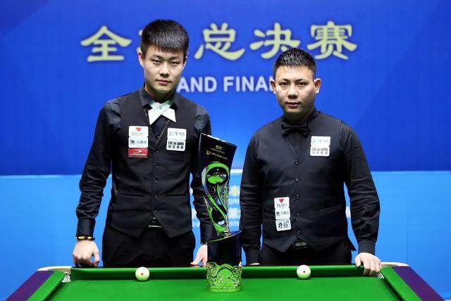 余座奖杯 余座奖杯