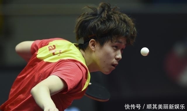 或与边锋撞 或与边锋撞